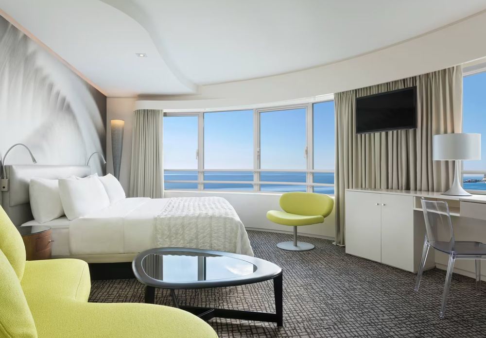 Le Méridien sea view suite